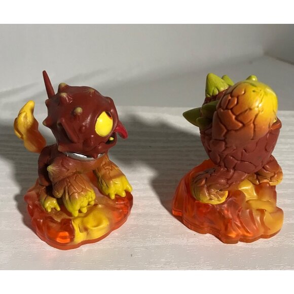 Skylanders Giant Bundle Hot Dog and Eruptor Activision Toys 2012 - Picture 2 of 6